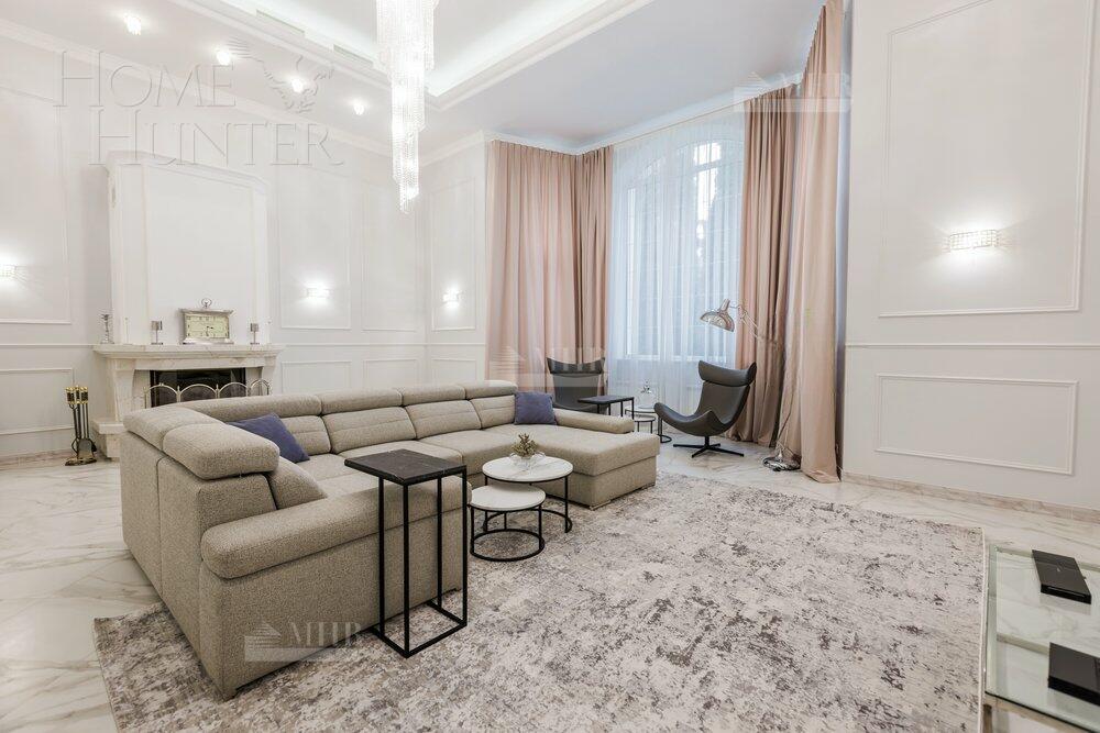 2-этажный коттедж 1 140 м² с отделкой