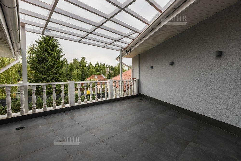 2-этажный коттедж 1 140 м² с отделкой