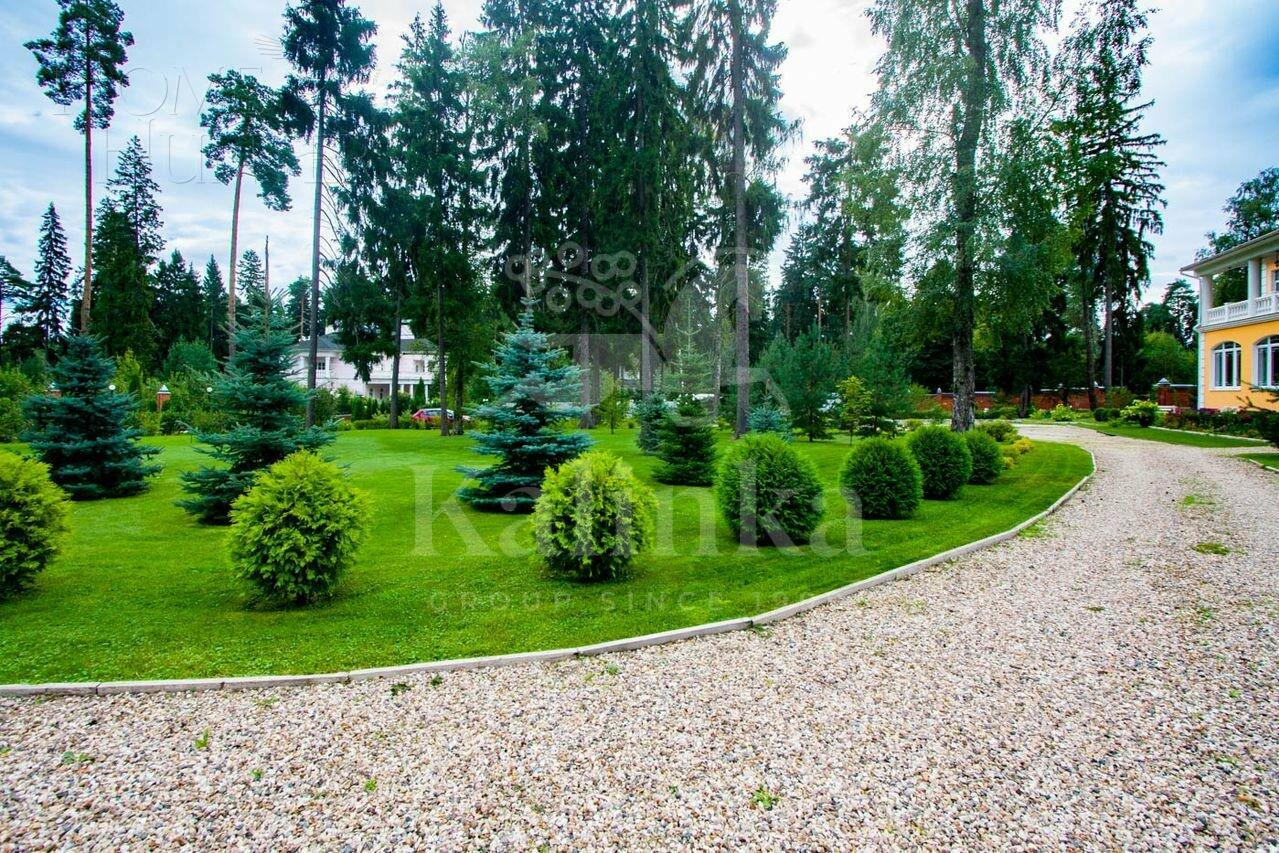 2-этажный коттедж 1 138 м² с отделкой