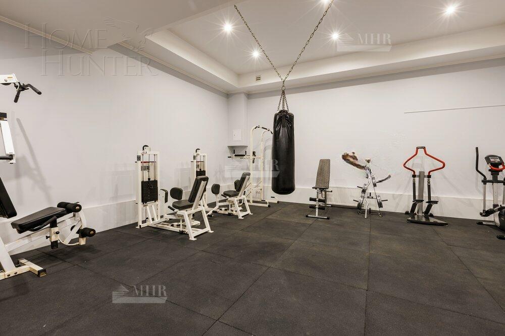 2-этажный коттедж 1 140 м² с отделкой