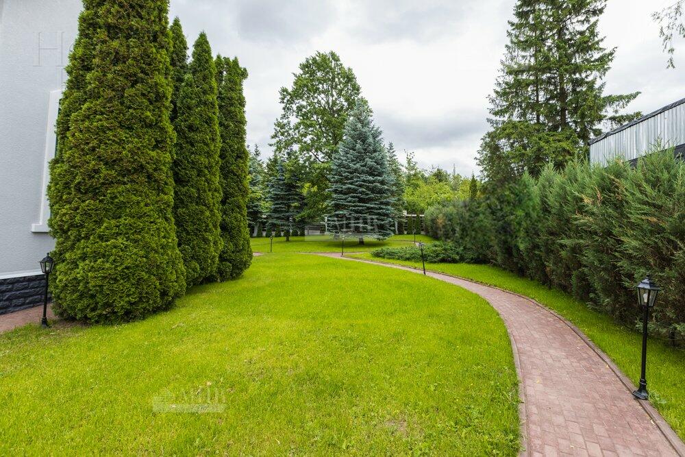 2-этажный коттедж 1 140 м² с отделкой