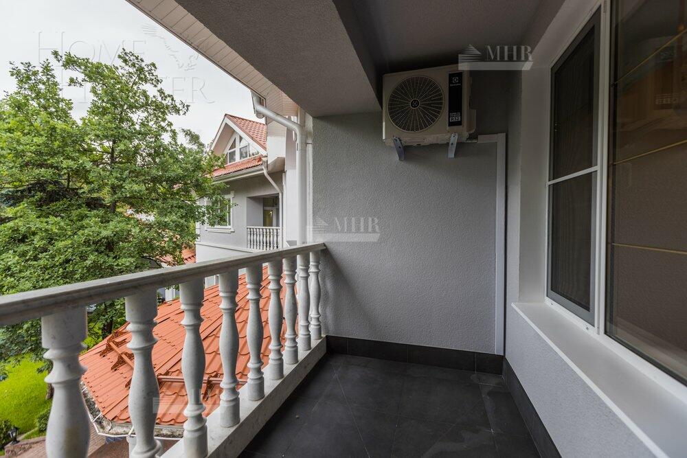 2-этажный коттедж 1 140 м² с отделкой