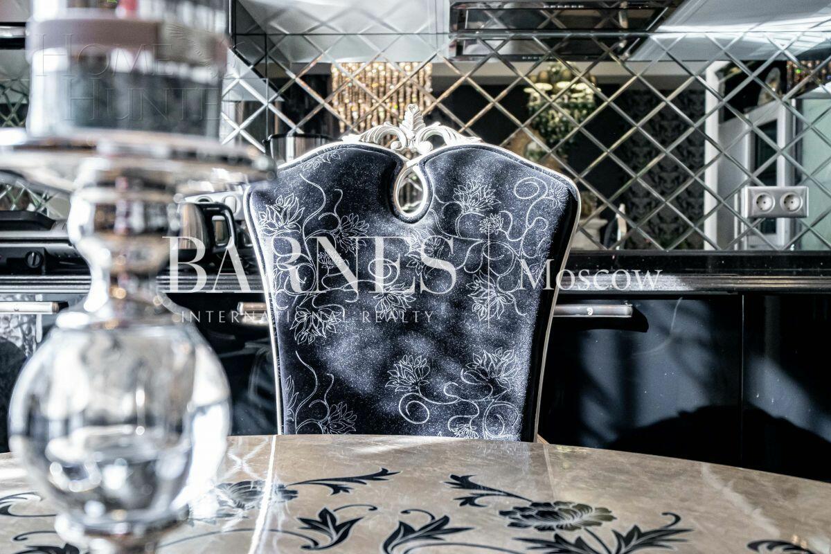 3-этажный таунхаус 293 м² с отделкой