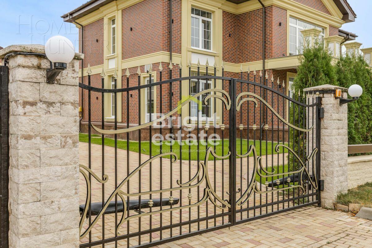 2-этажный коттедж 900 м² с отделкой