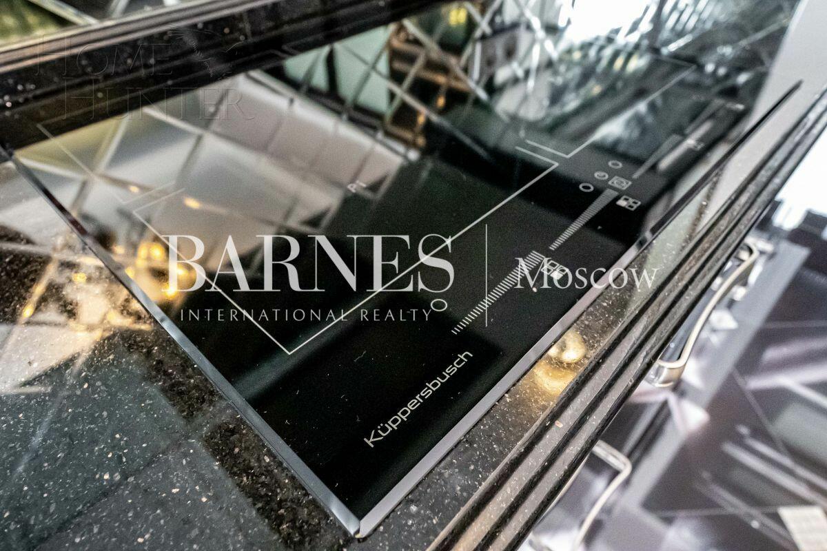 3-этажный таунхаус 293 м² с отделкой