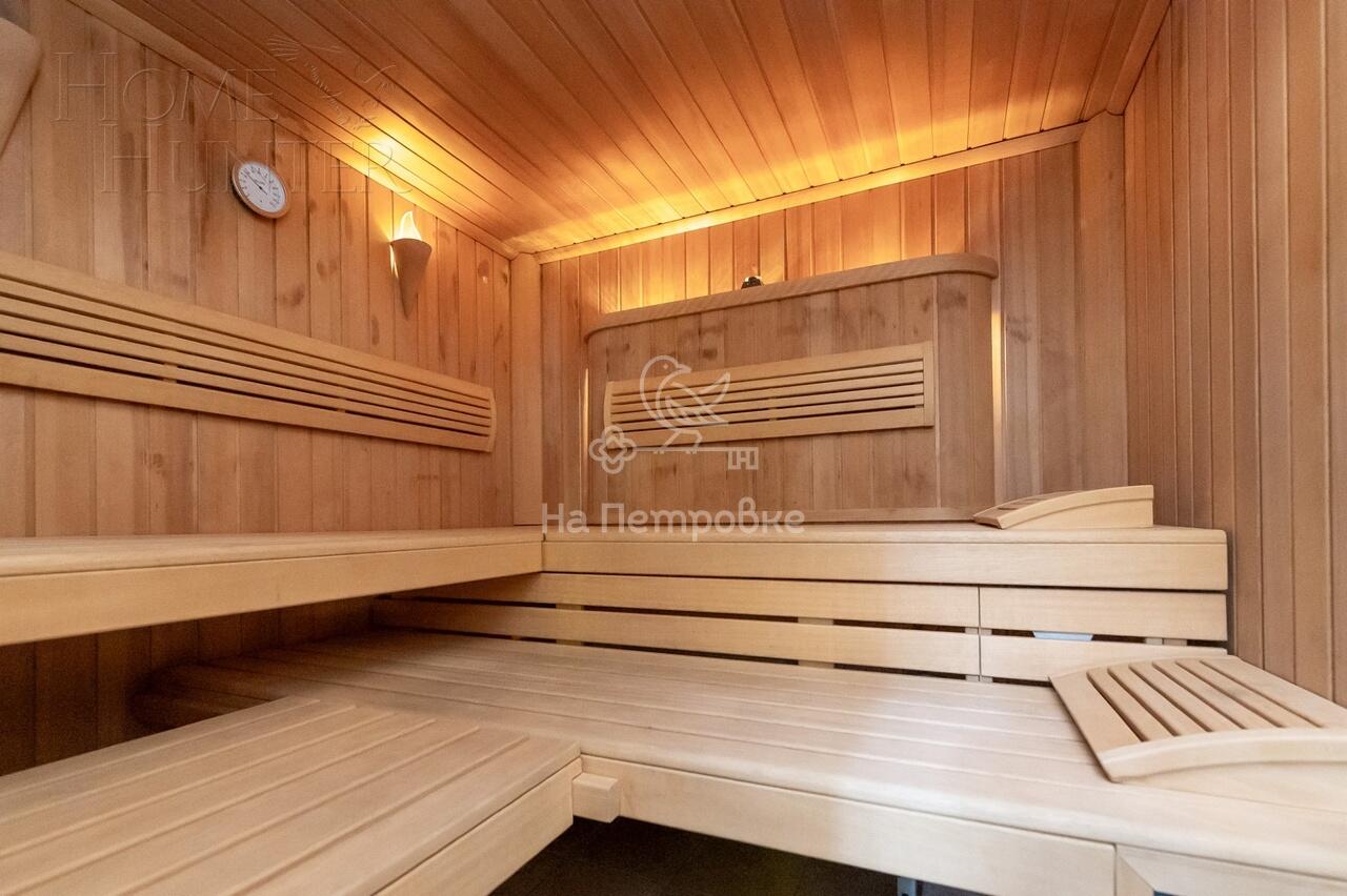 3-этажный коттедж 1 100 м² с отделкой