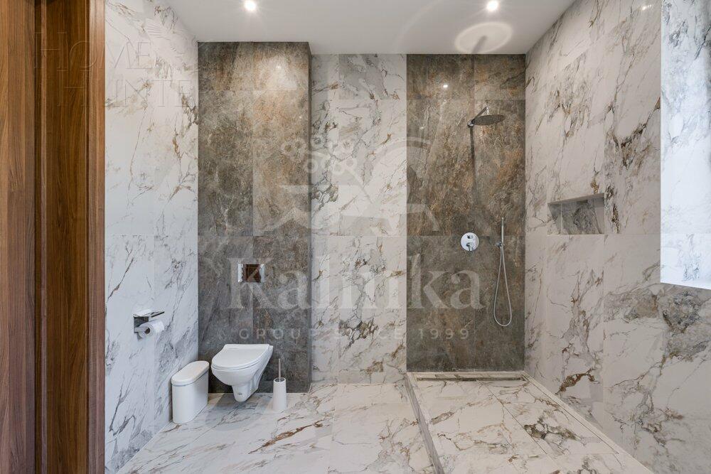 2-этажный коттедж 295 м² с отделкой