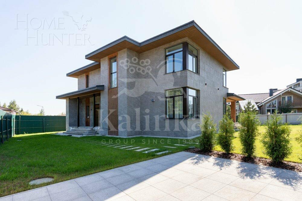 2-этажный коттедж 295 м² с отделкой