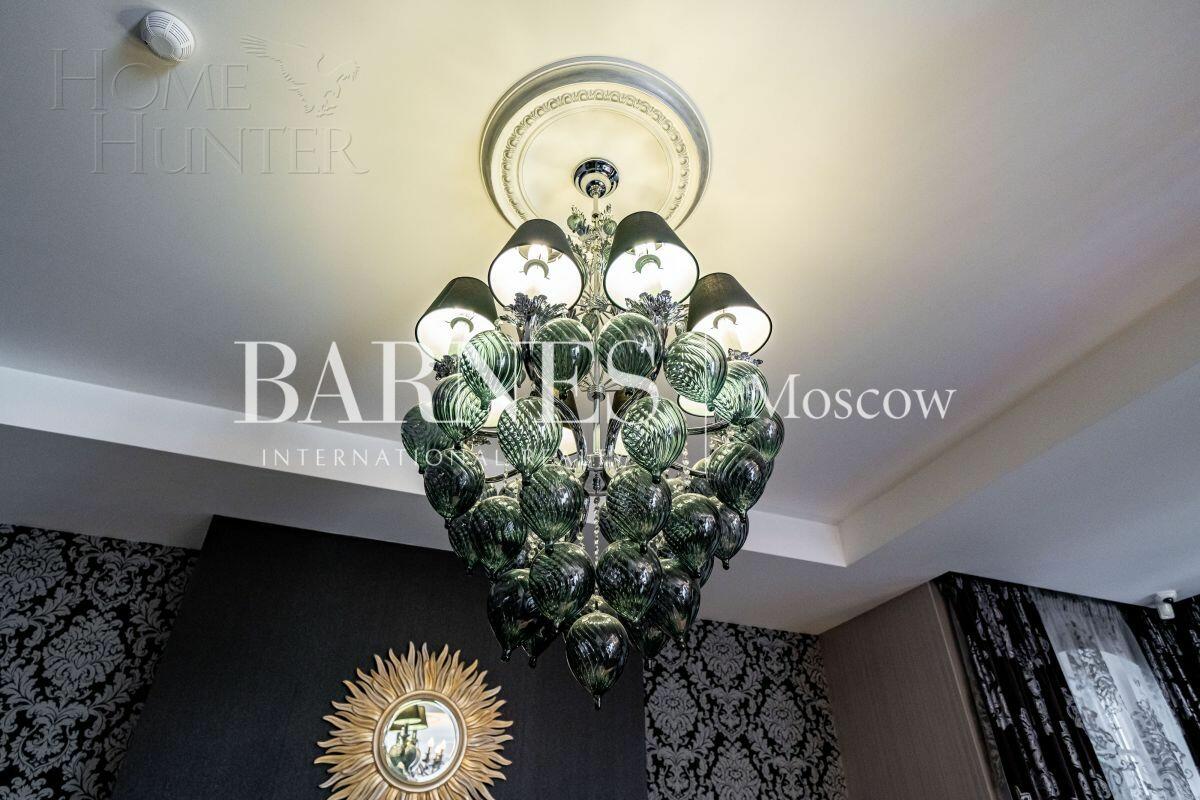 3-этажный таунхаус 293 м² с отделкой