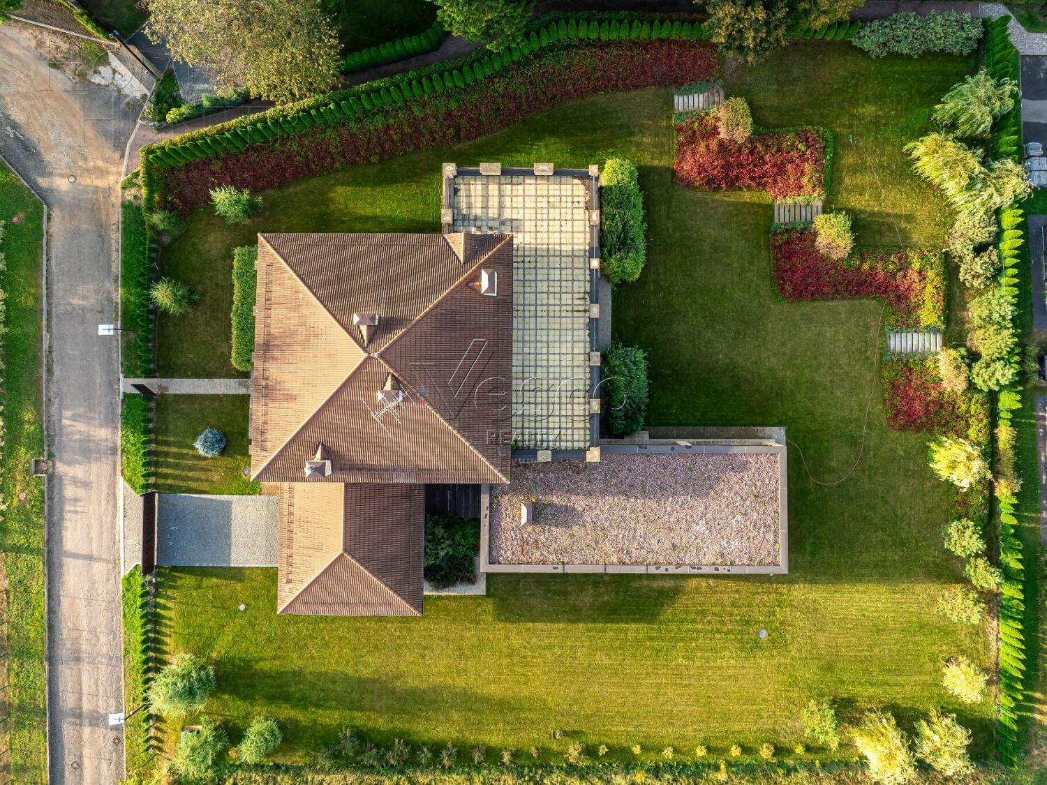 2-этажный коттедж 735 м² без отделки