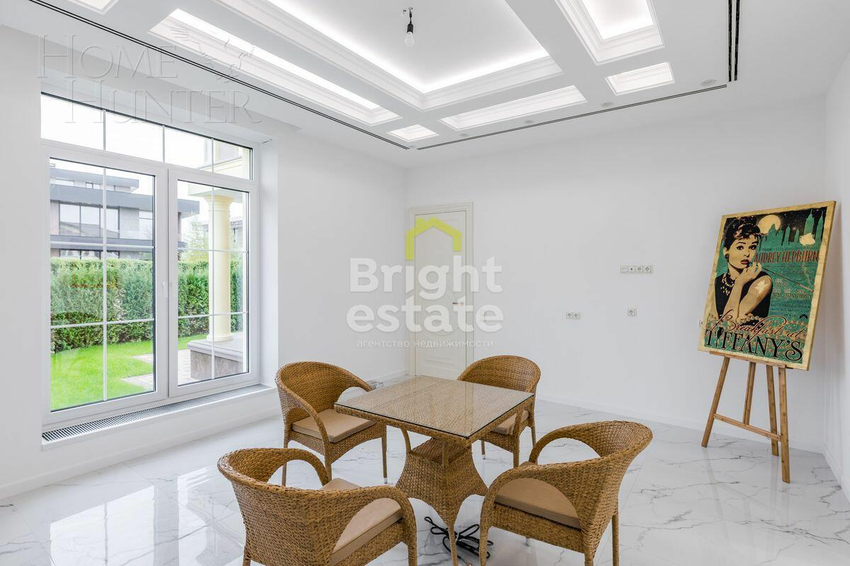 2-этажный коттедж 900 м² с отделкой