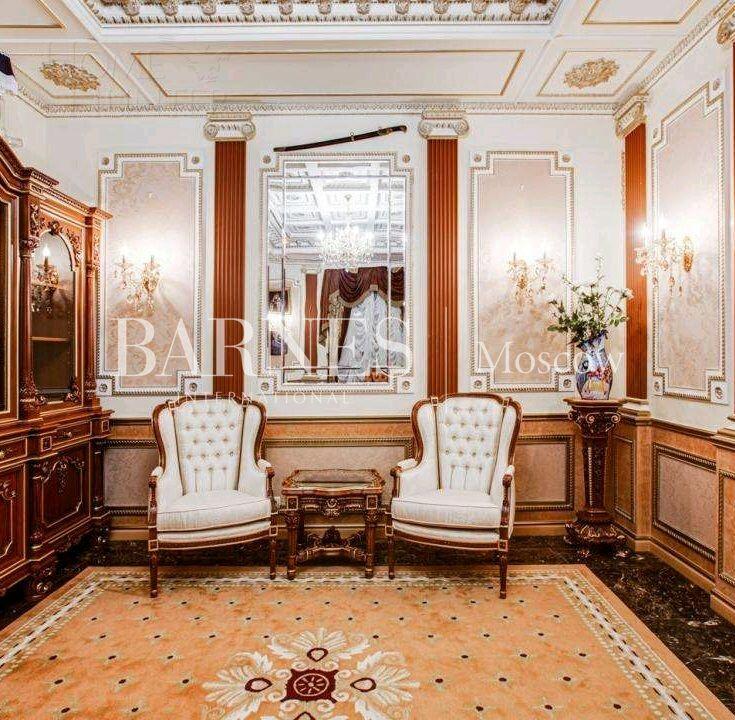 2-этажный коттедж 700 м² с отделкой