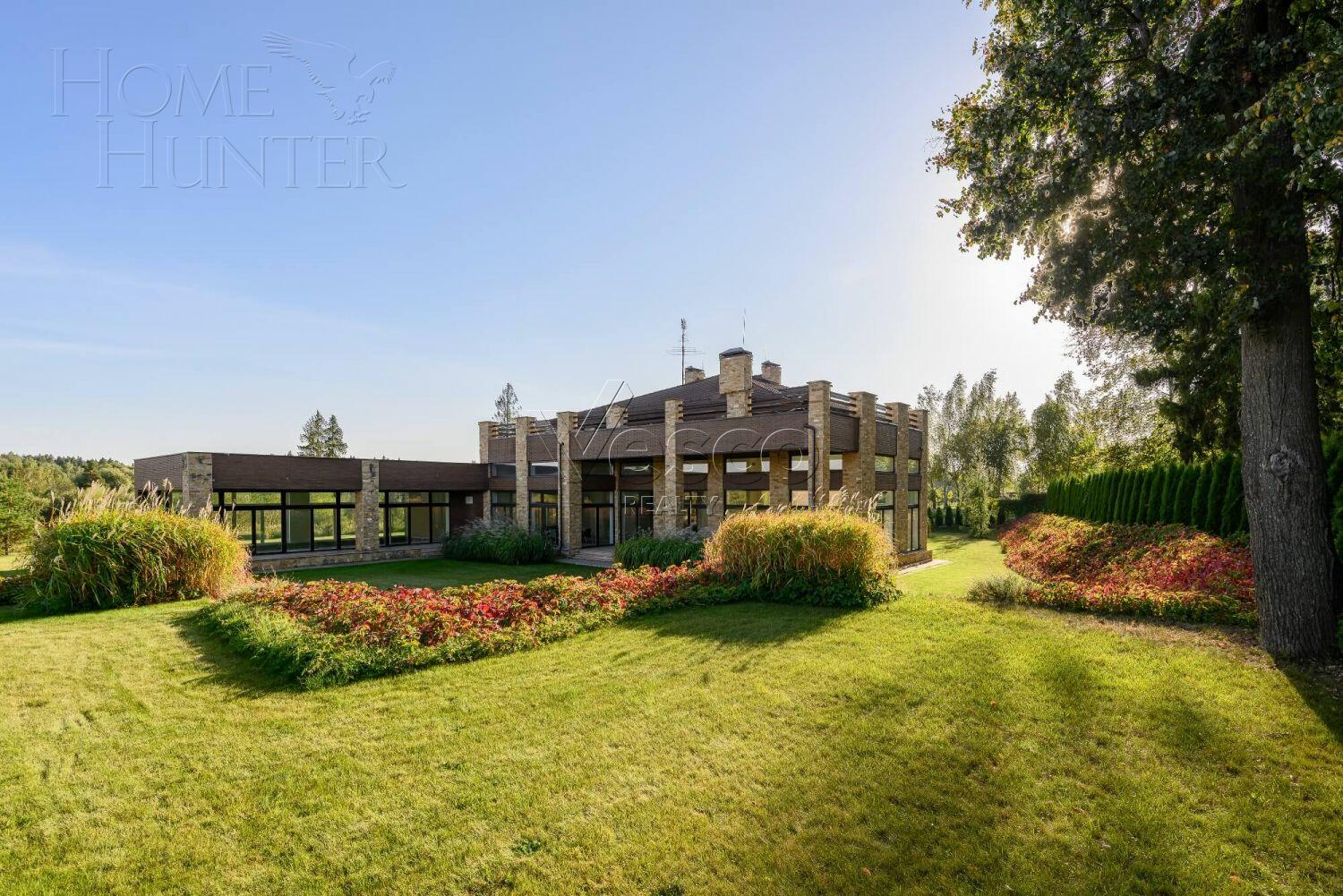 2-этажный коттедж 735 м² без отделки