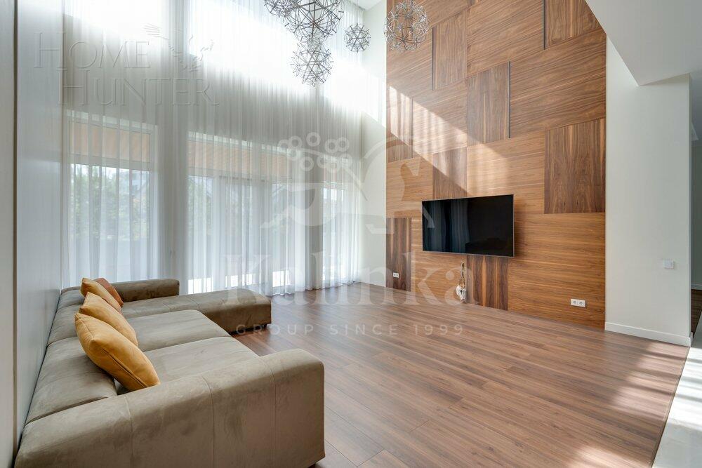2-этажный коттедж 295 м² с отделкой