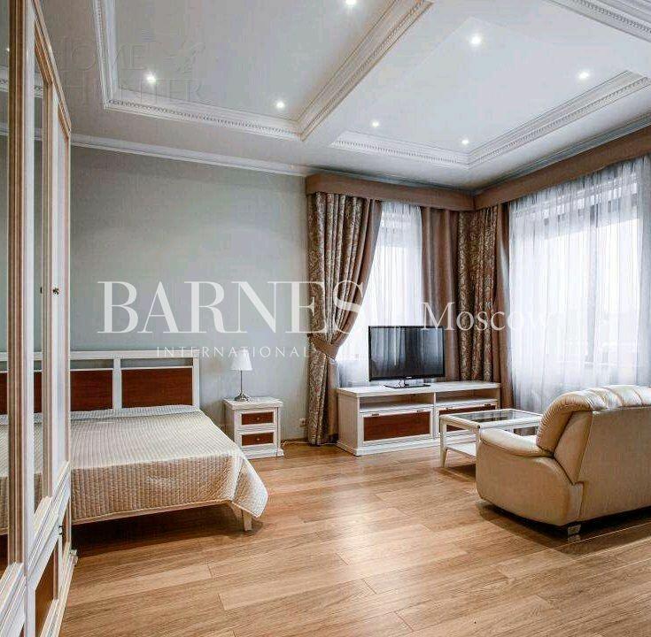 2-этажный коттедж 700 м² с отделкой