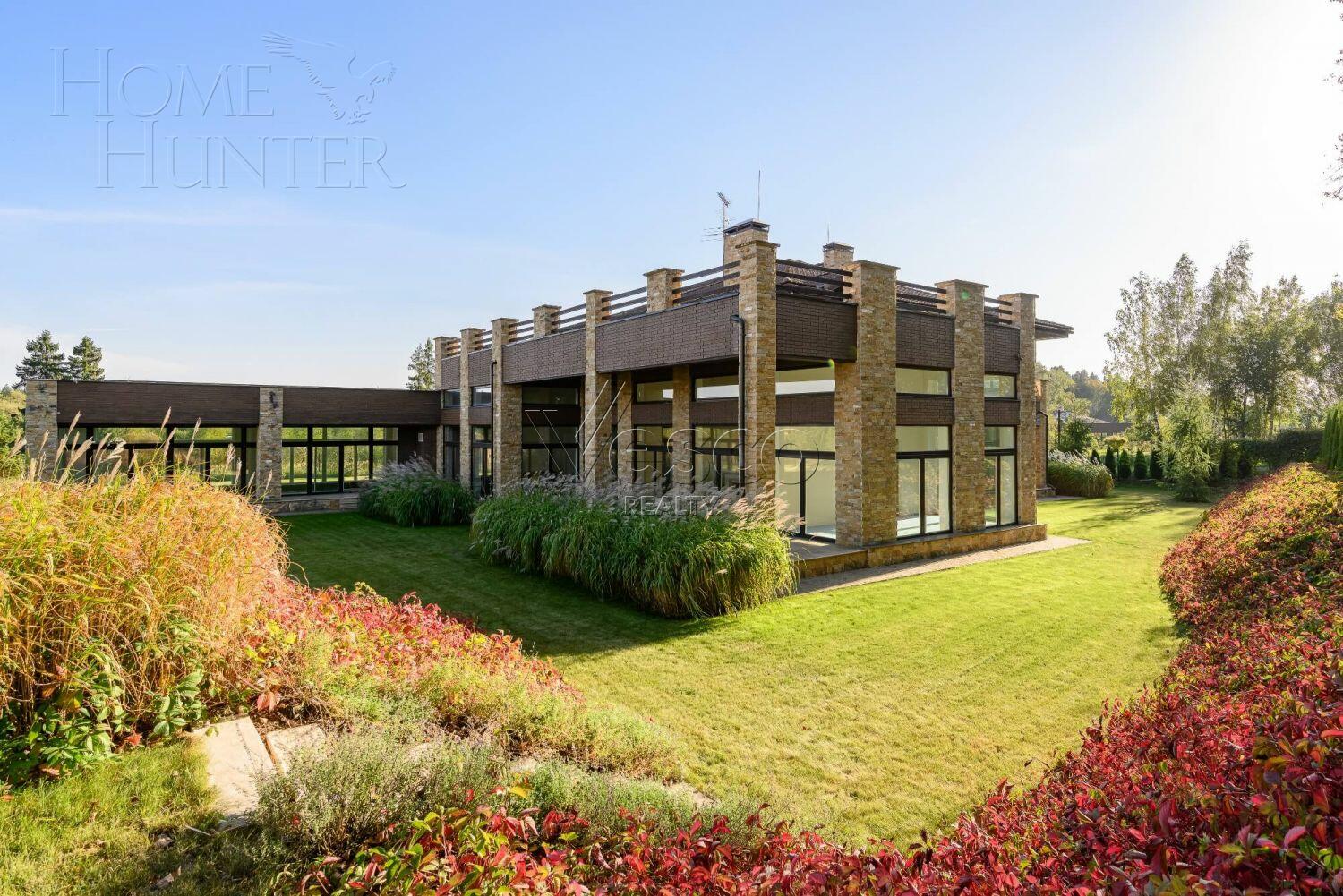 2-этажный коттедж 735 м² без отделки