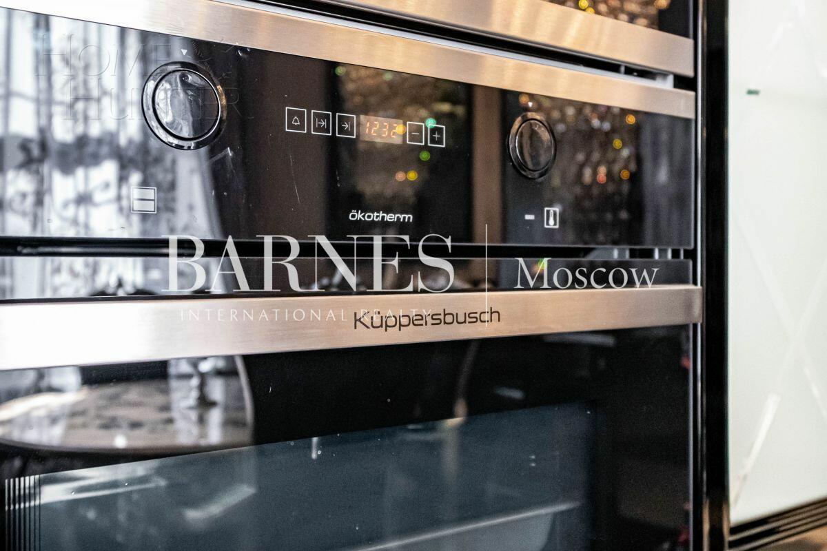 3-этажный таунхаус 293 м² с отделкой