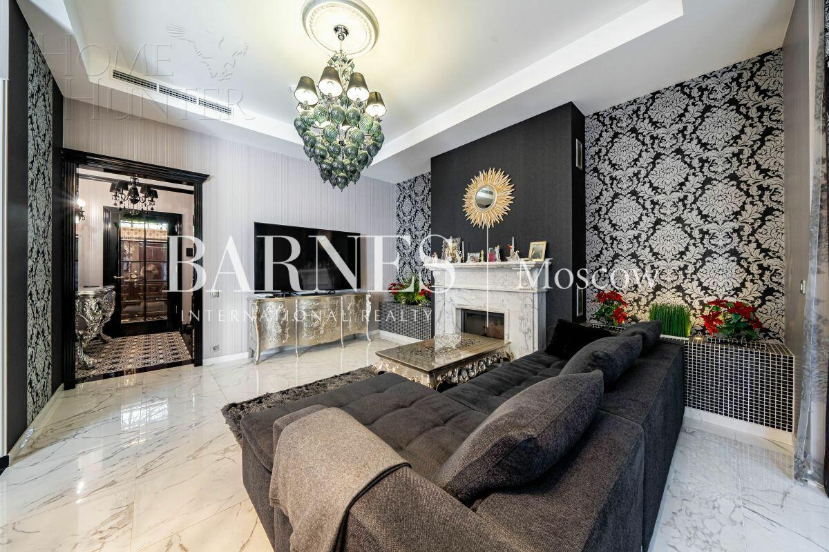 3-этажный таунхаус 293 м² с отделкой