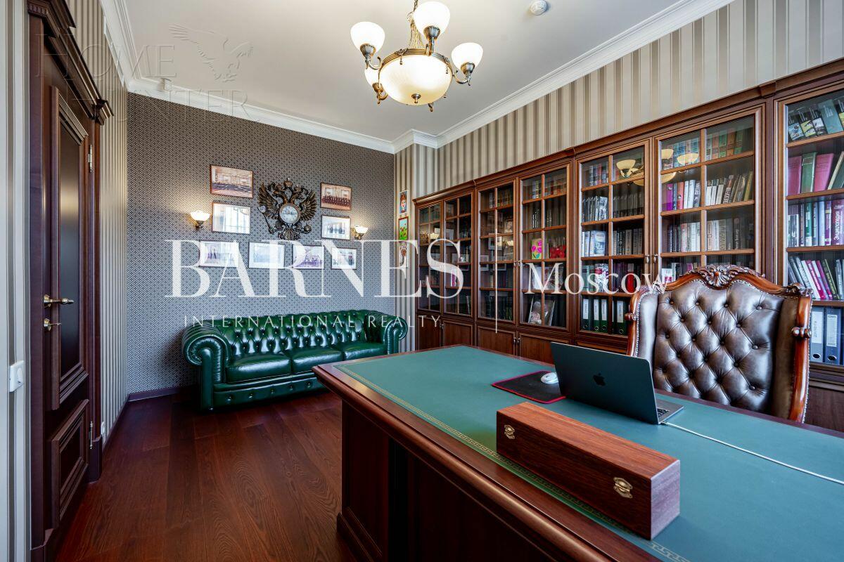 3-этажный таунхаус 293 м² с отделкой