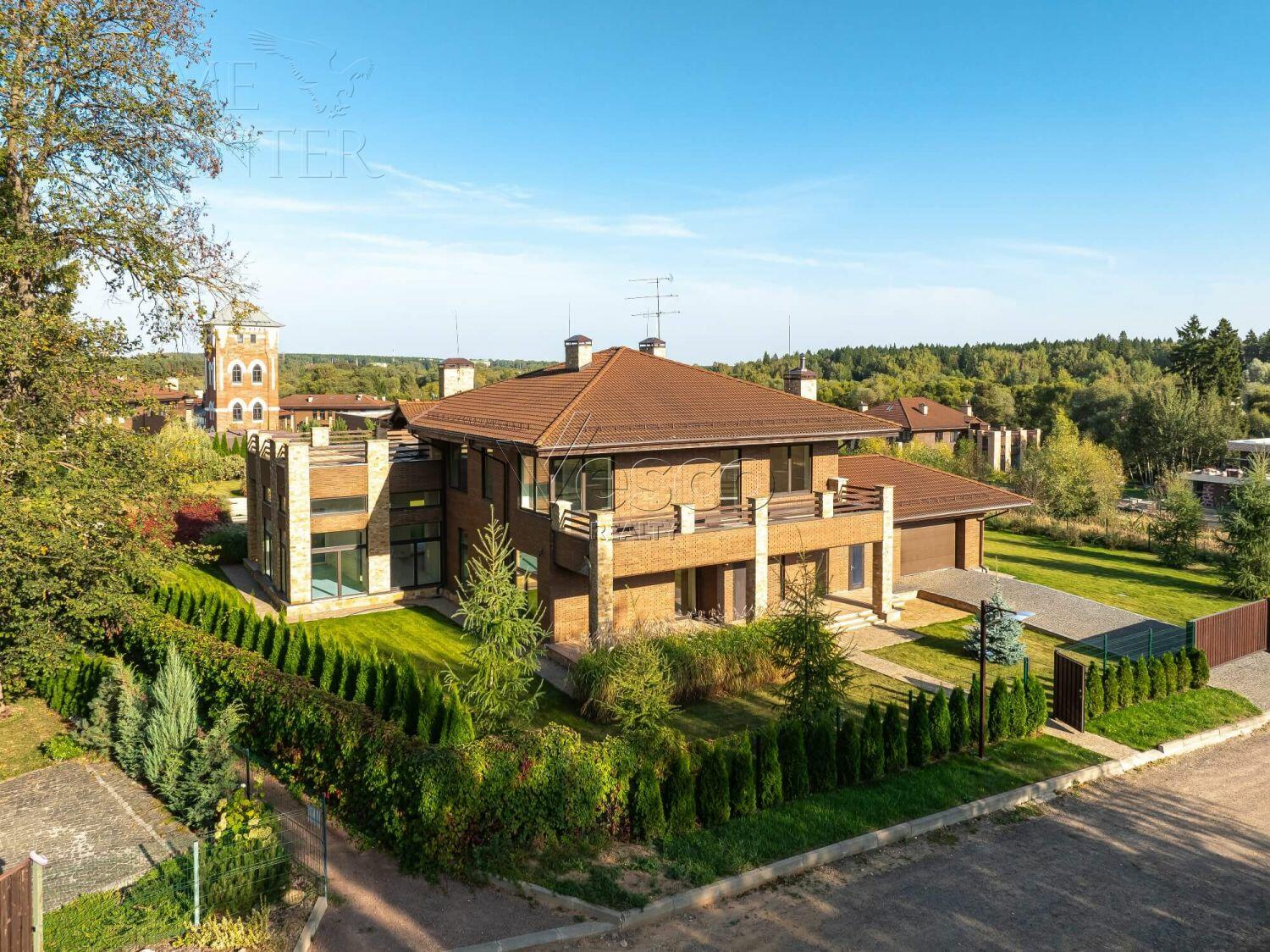 2-этажный коттедж 735 м² без отделки