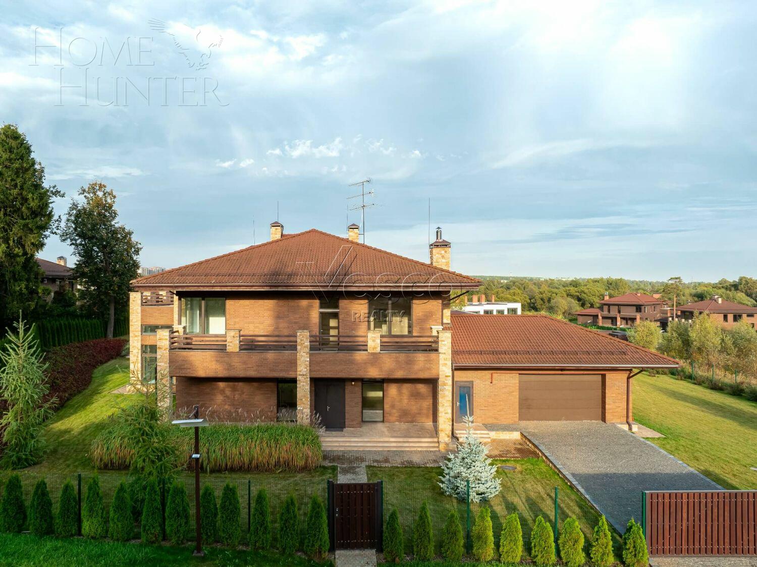 2-этажный коттедж 735 м² без отделки