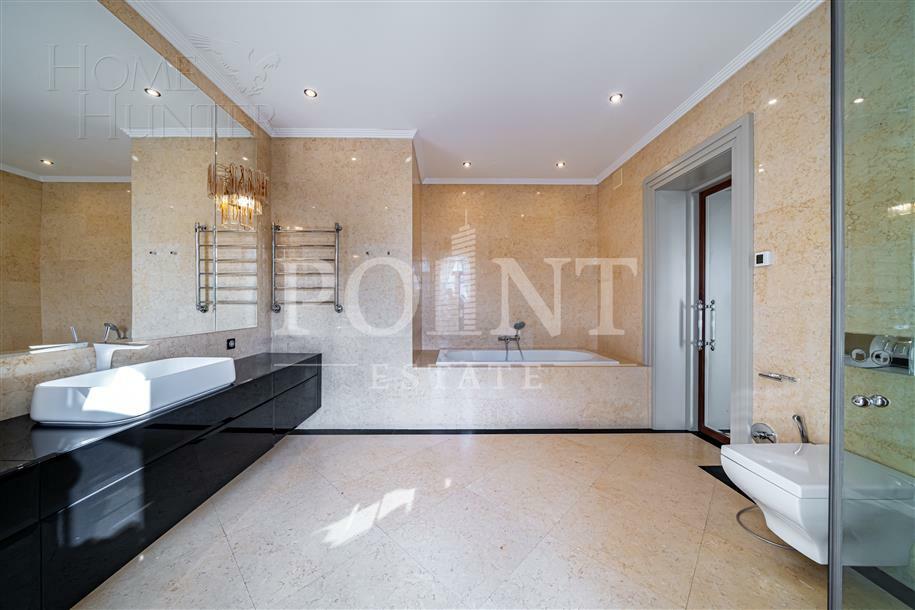 2-этажный коттедж 373 м² с отделкой