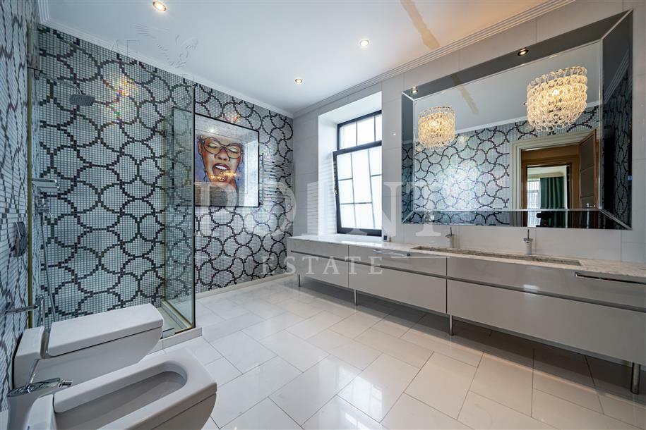 2-этажный коттедж 373 м² с отделкой