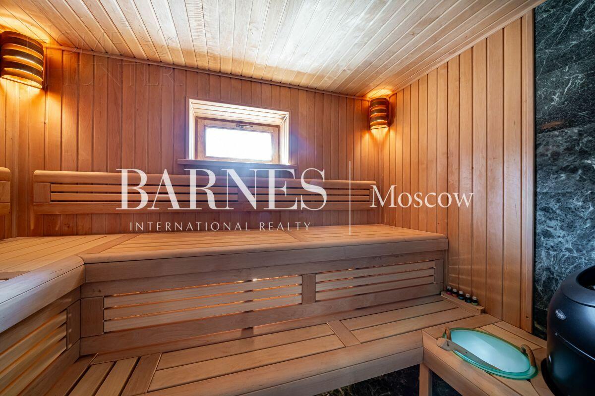 3-этажный таунхаус 293 м² с отделкой