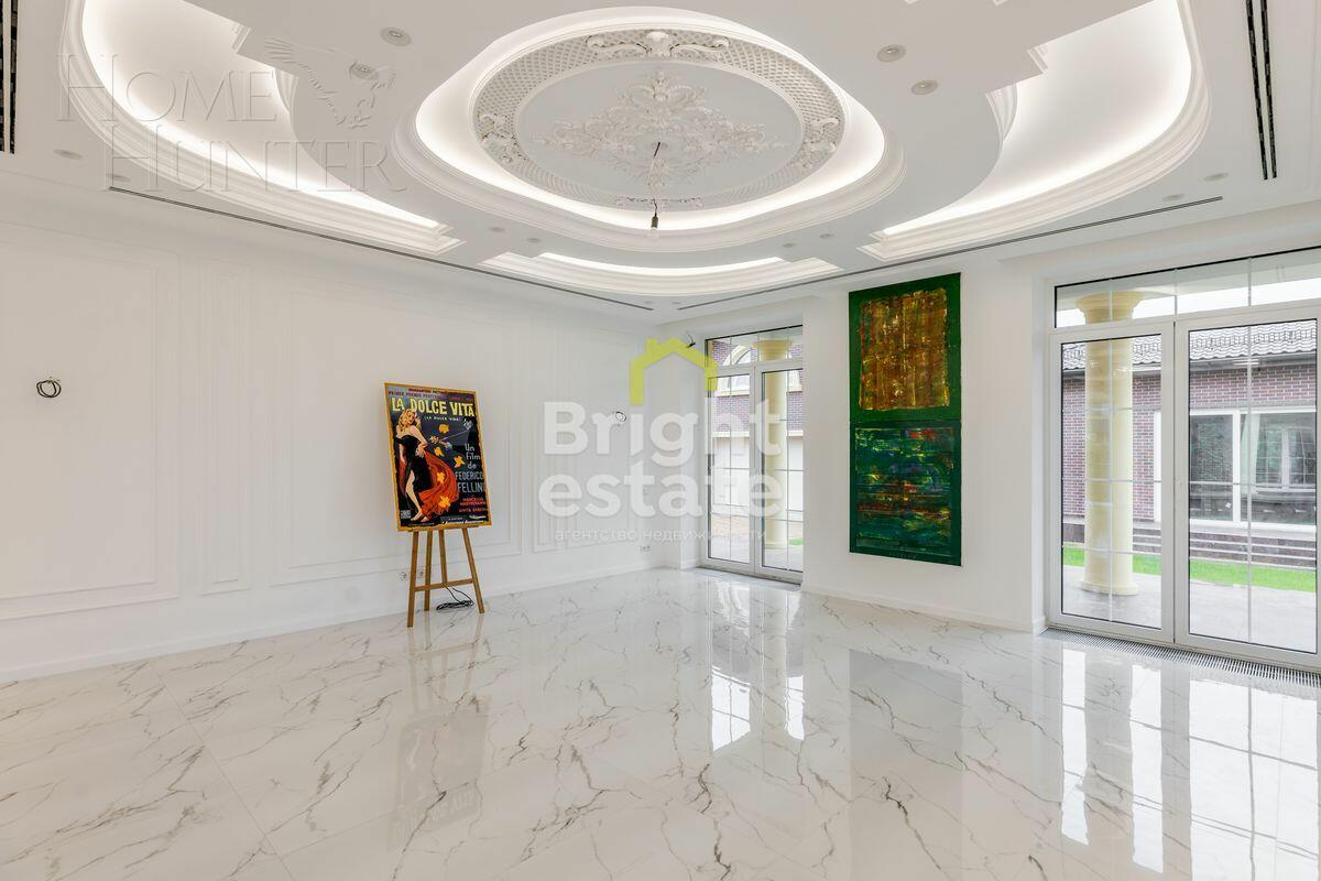 2-этажный коттедж 900 м² с отделкой