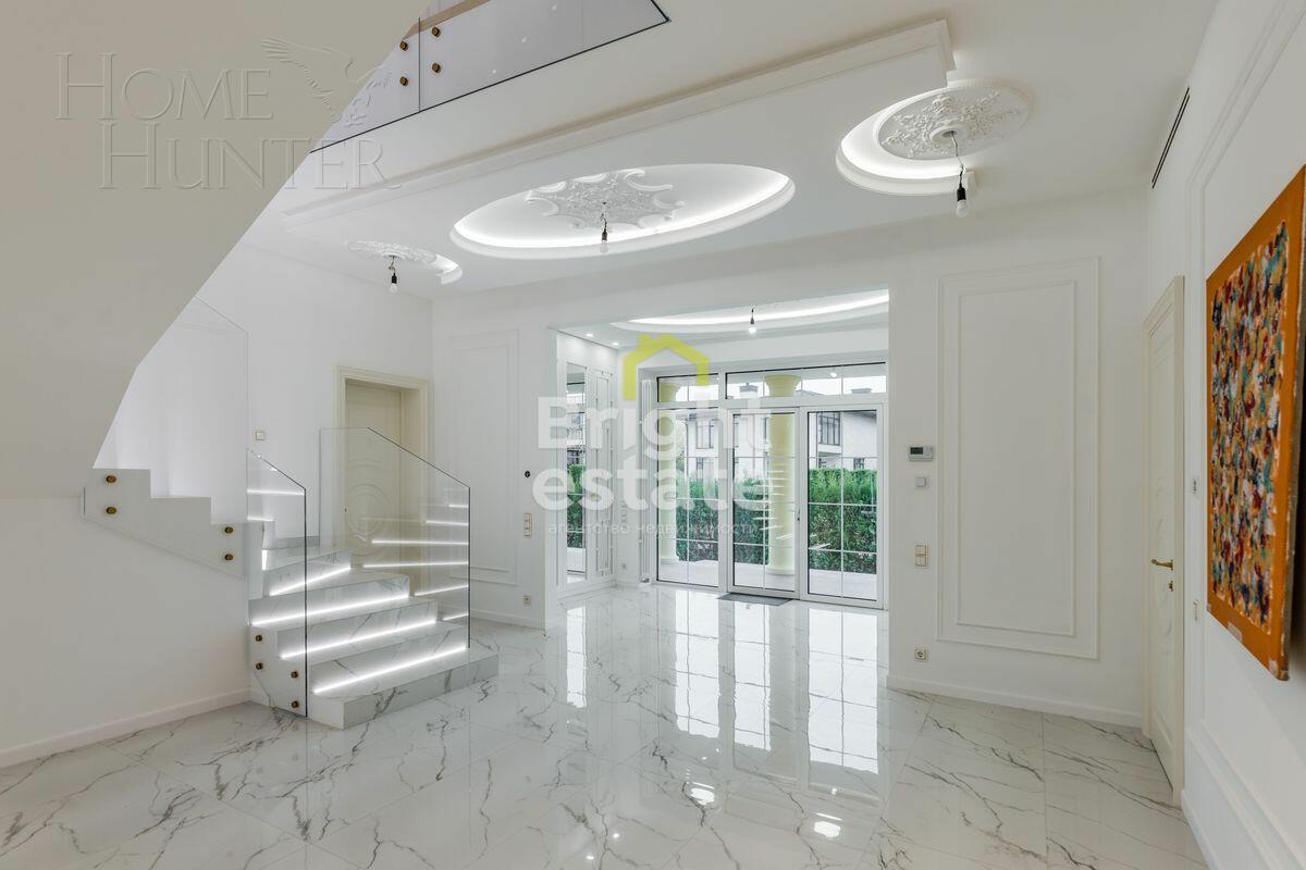 2-этажный коттедж 900 м² с отделкой