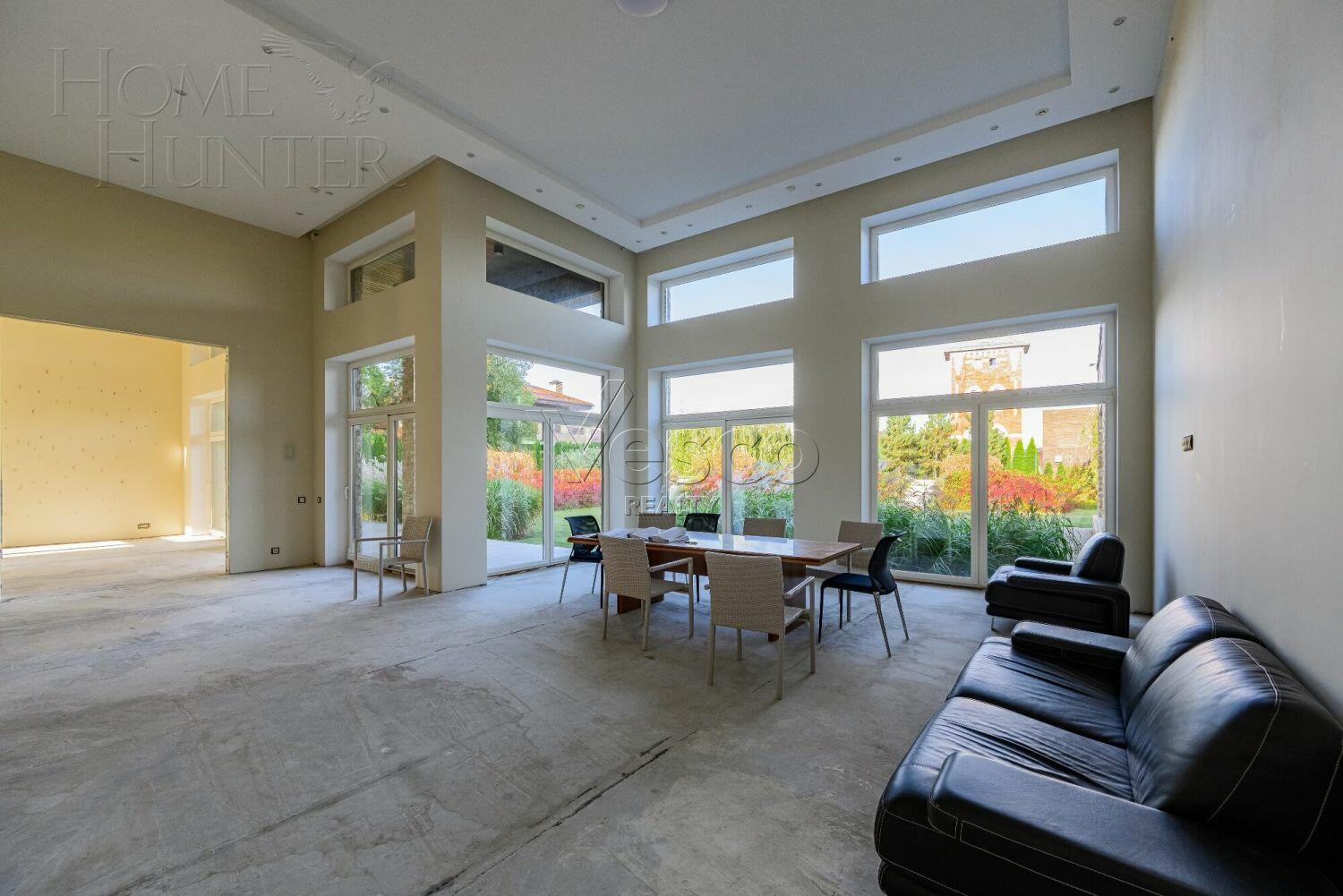 2-этажный коттедж 735 м² без отделки