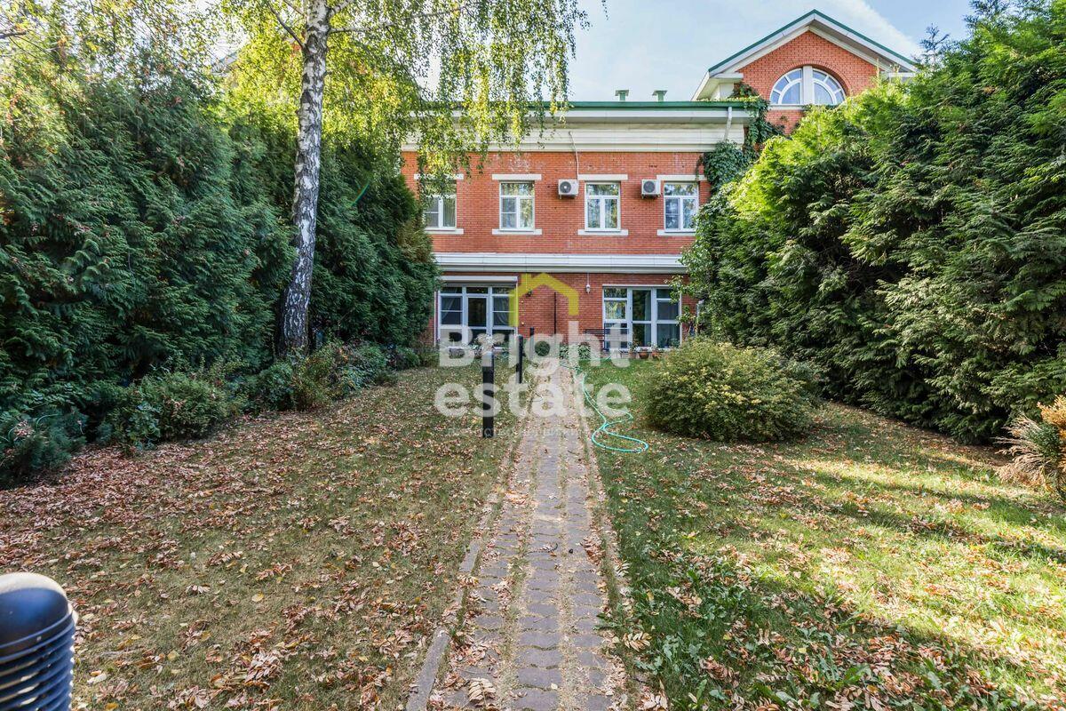 3-УРОВНЕВЫЙ ТАУНХАУС С ОТДЕЛКОЙ 264.9 М² НА 1 ЭТАЖЕ