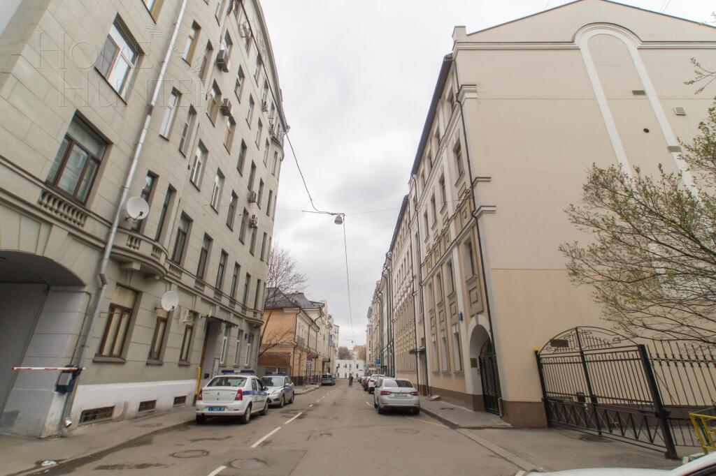 4-КОМН. КВАРТИРА С ОТДЕЛКОЙ 215 М² НА 3 ЭТАЖЕ