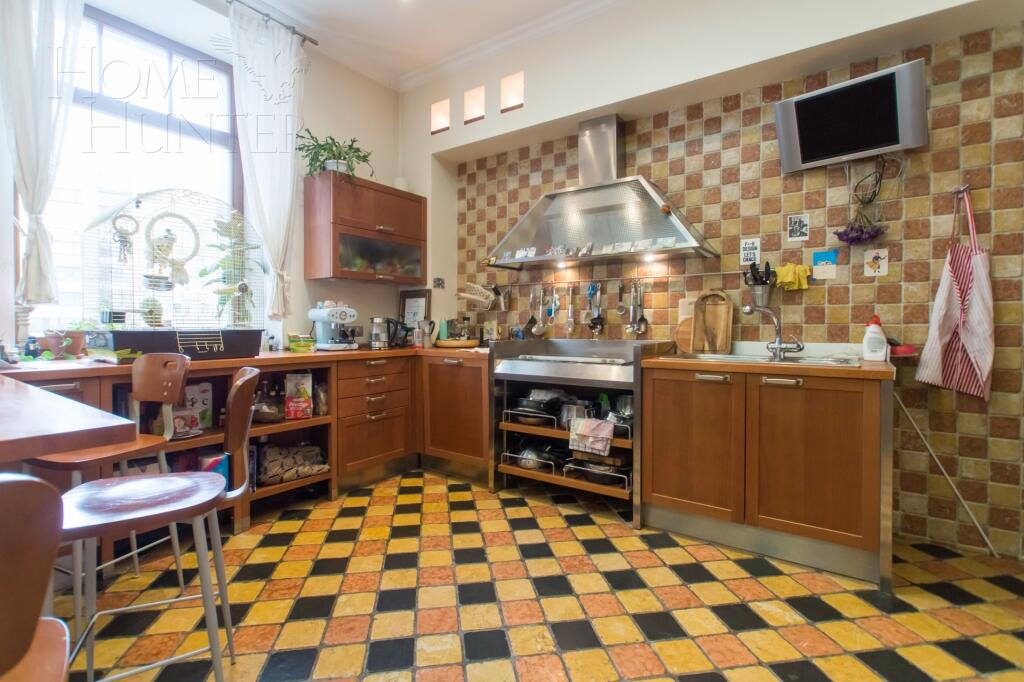 4-КОМН. КВАРТИРА С ОТДЕЛКОЙ 215 М² НА 3 ЭТАЖЕ