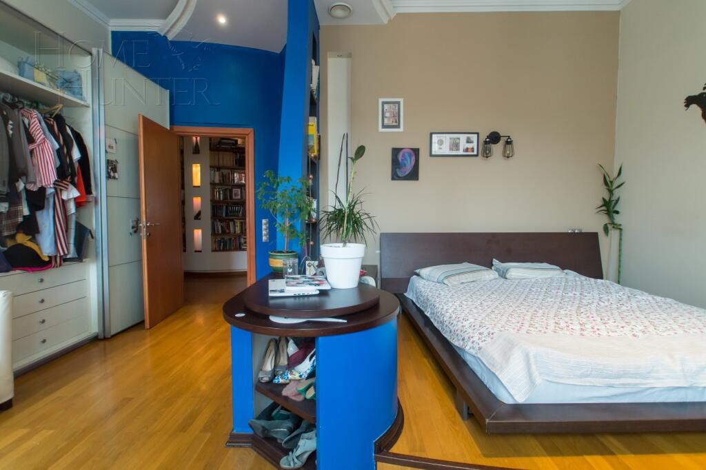 4-КОМН. КВАРТИРА С ОТДЕЛКОЙ 215 М² НА 3 ЭТАЖЕ