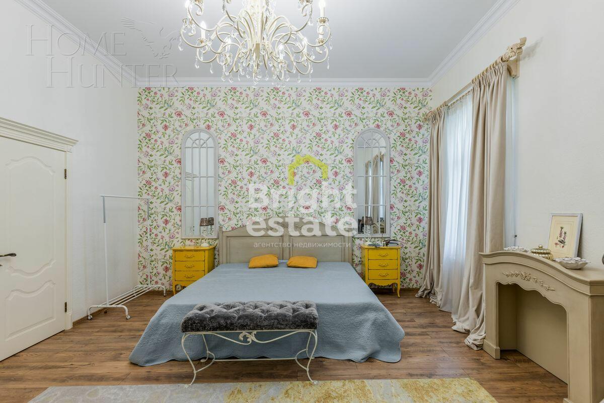 3-УРОВНЕВЫЙ ТАУНХАУС С ОТДЕЛКОЙ 264.9 М² НА 1 ЭТАЖЕ