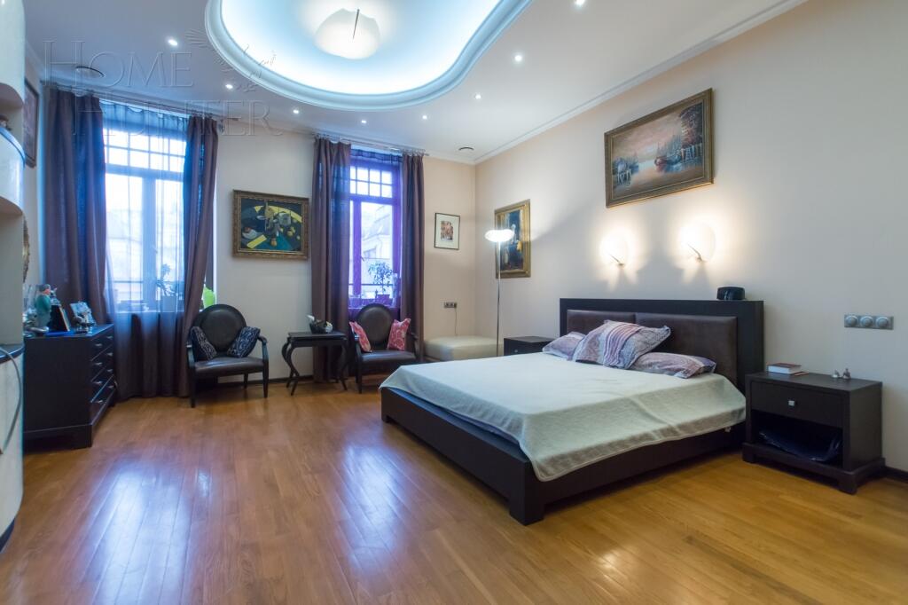 4-КОМН. КВАРТИРА С ОТДЕЛКОЙ 215 М² НА 3 ЭТАЖЕ