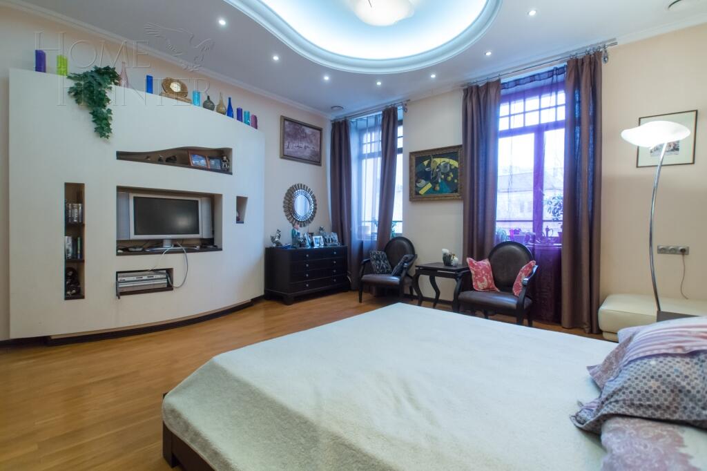 4-КОМН. КВАРТИРА С ОТДЕЛКОЙ 215 М² НА 3 ЭТАЖЕ