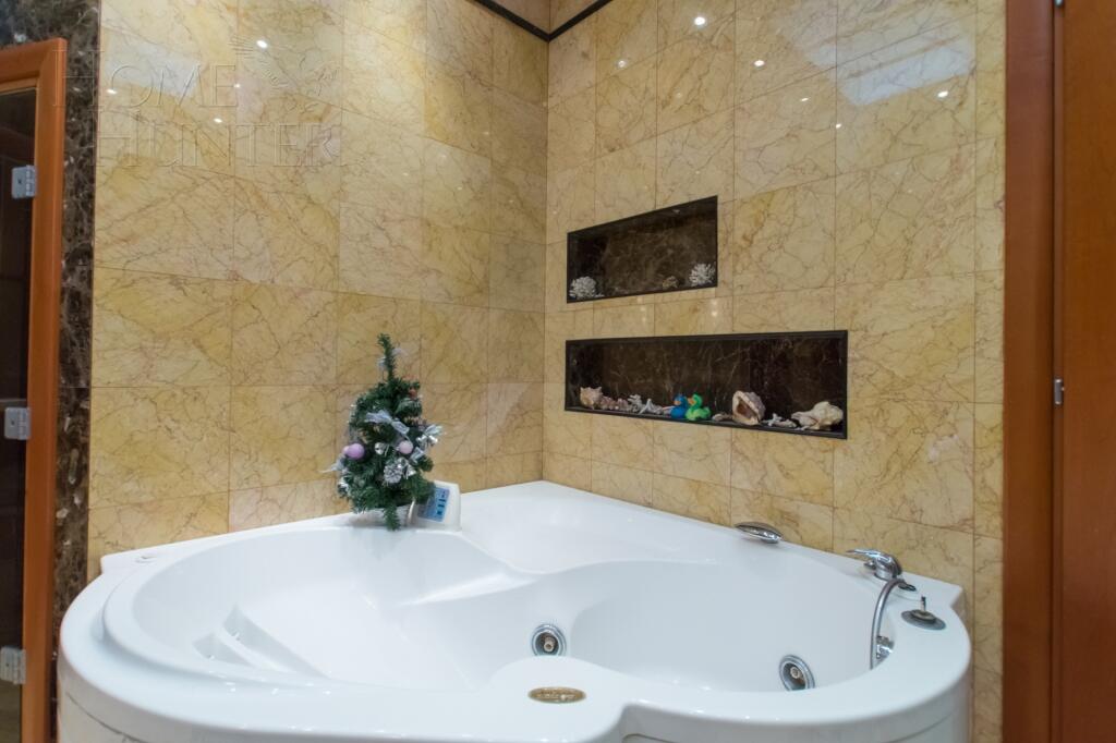 4-КОМН. КВАРТИРА С ОТДЕЛКОЙ 215 М² НА 3 ЭТАЖЕ