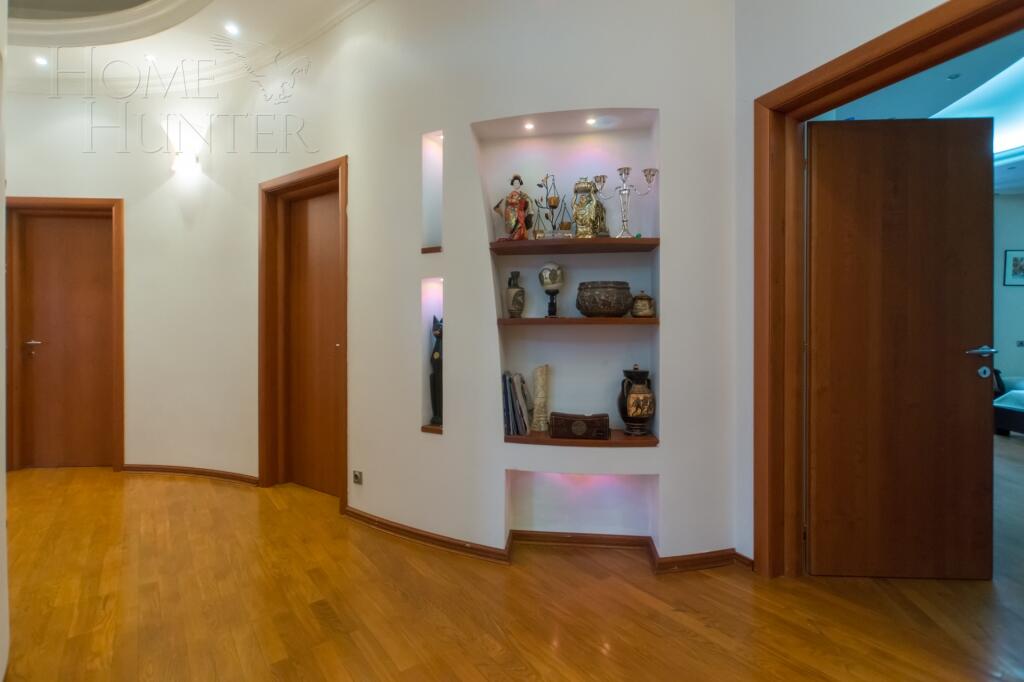 4-КОМН. КВАРТИРА С ОТДЕЛКОЙ 215 М² НА 3 ЭТАЖЕ