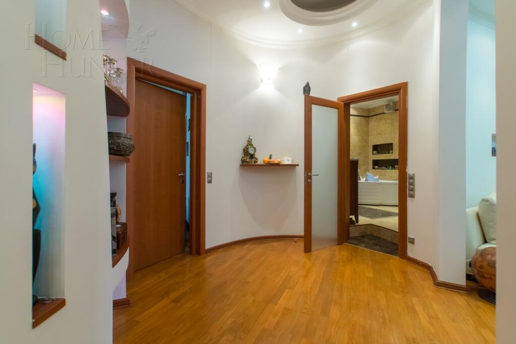 4-КОМН. КВАРТИРА С ОТДЕЛКОЙ 215 М² НА 3 ЭТАЖЕ