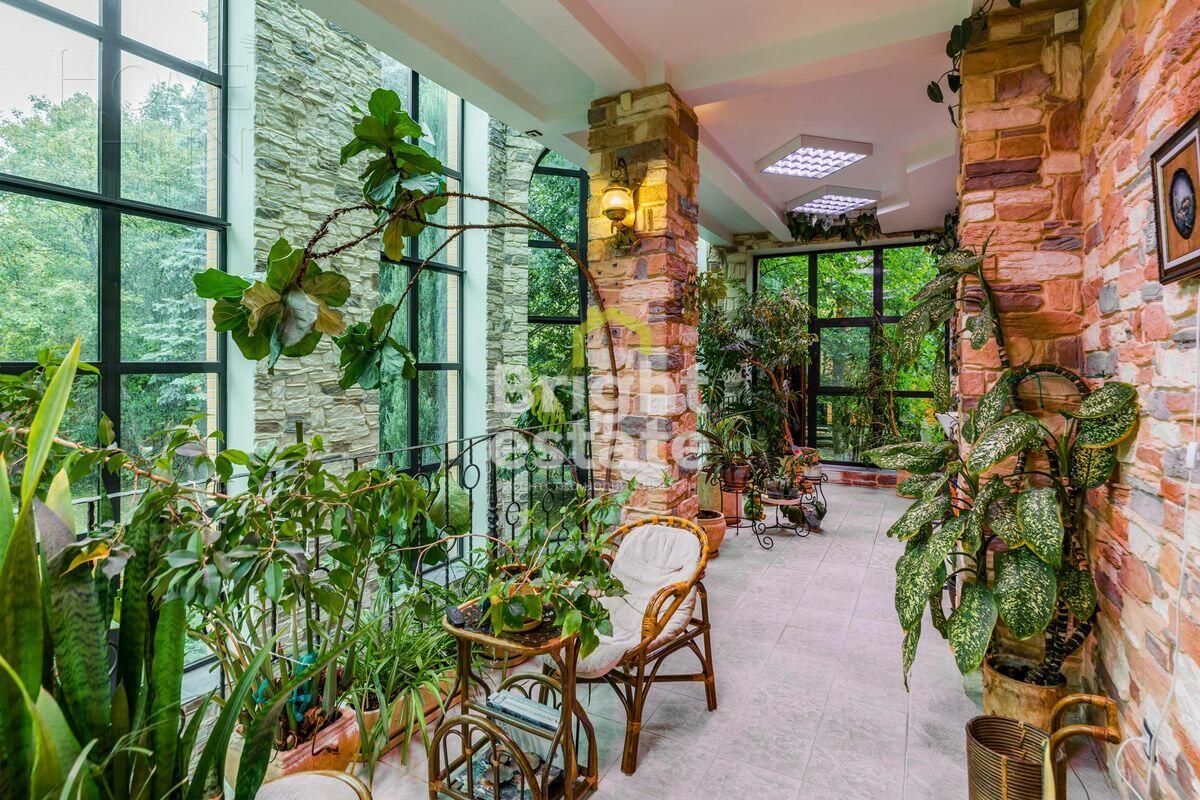 2-этажный коттедж 500 м² с отделкой