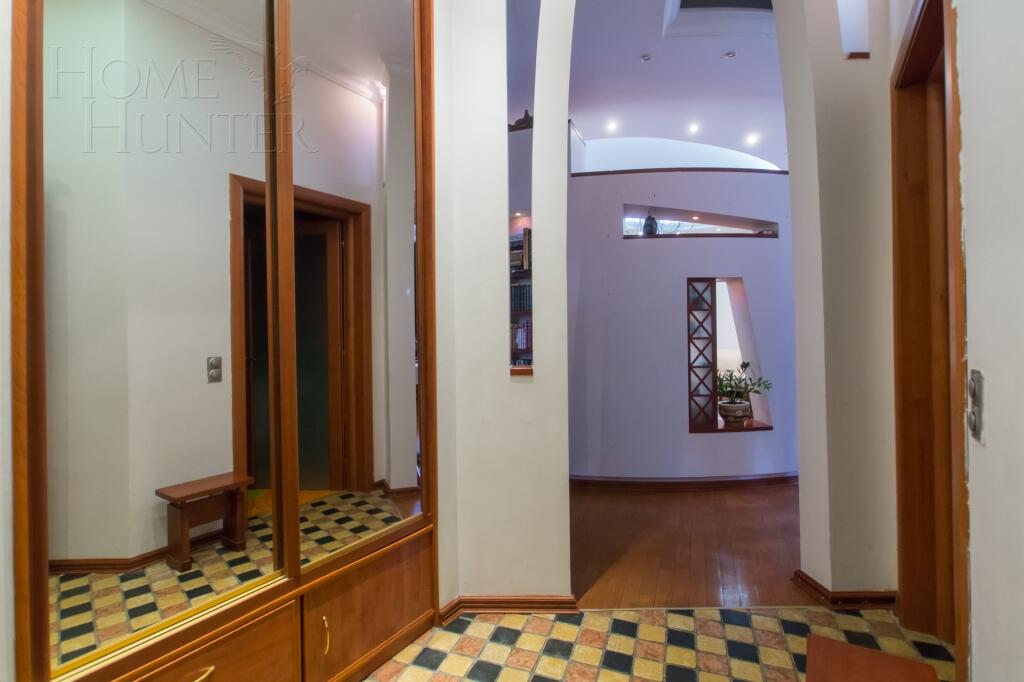 4-КОМН. КВАРТИРА С ОТДЕЛКОЙ 215 М² НА 3 ЭТАЖЕ