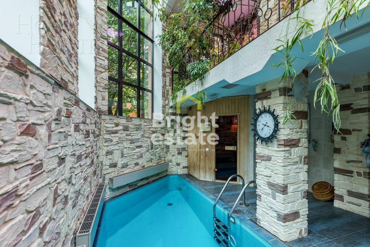 2-этажный коттедж 500 м² с отделкой