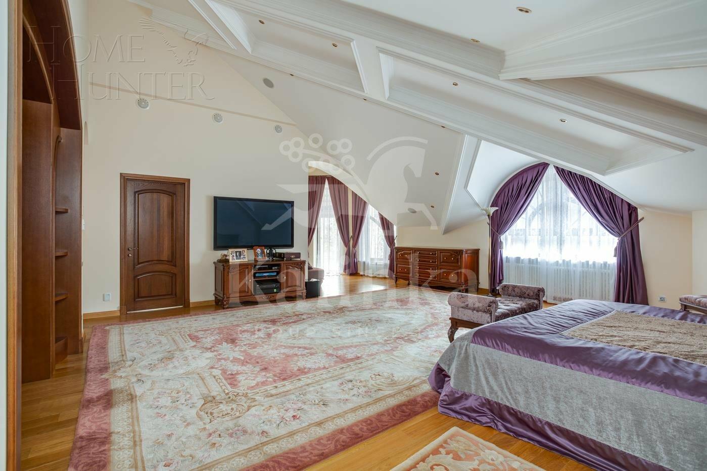 2-этажный коттедж 880 м² с отделкой