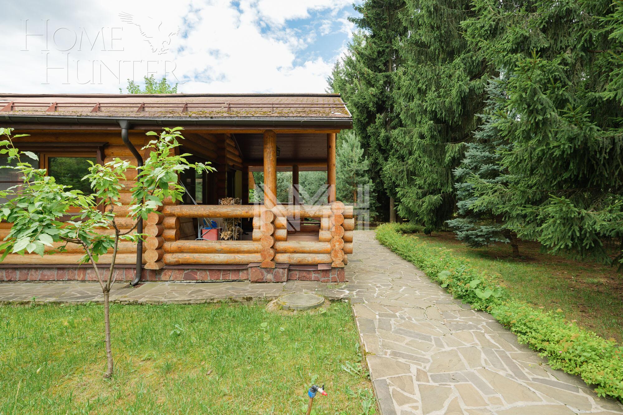 3-этажный коттедж 550 м² с отделкой