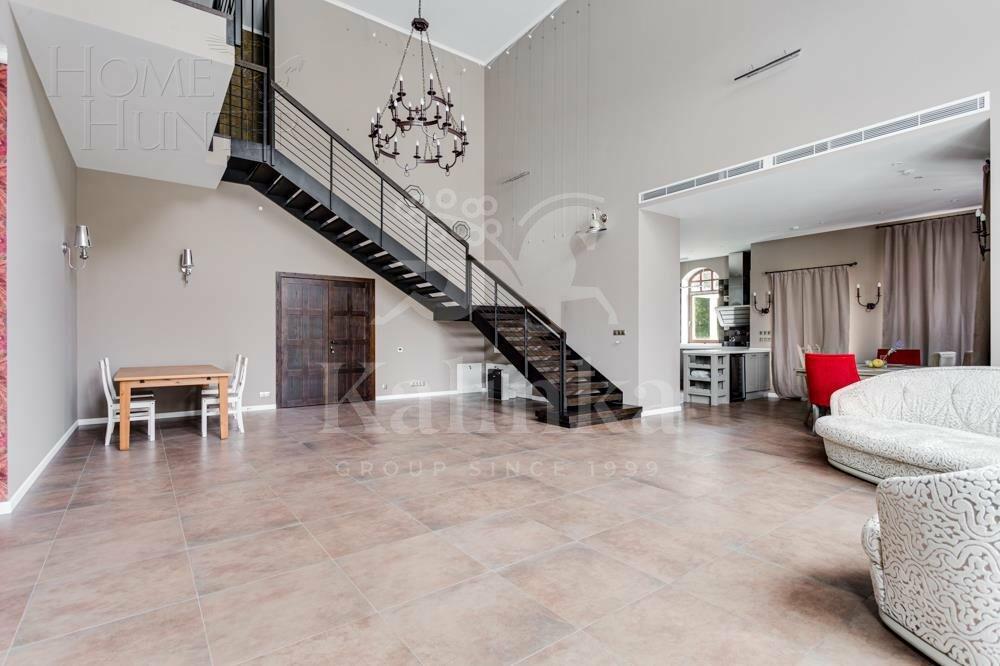 2-этажный коттедж 700 м² с отделкой