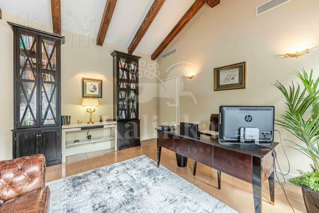 2-этажный коттедж 650 м² с отделкой