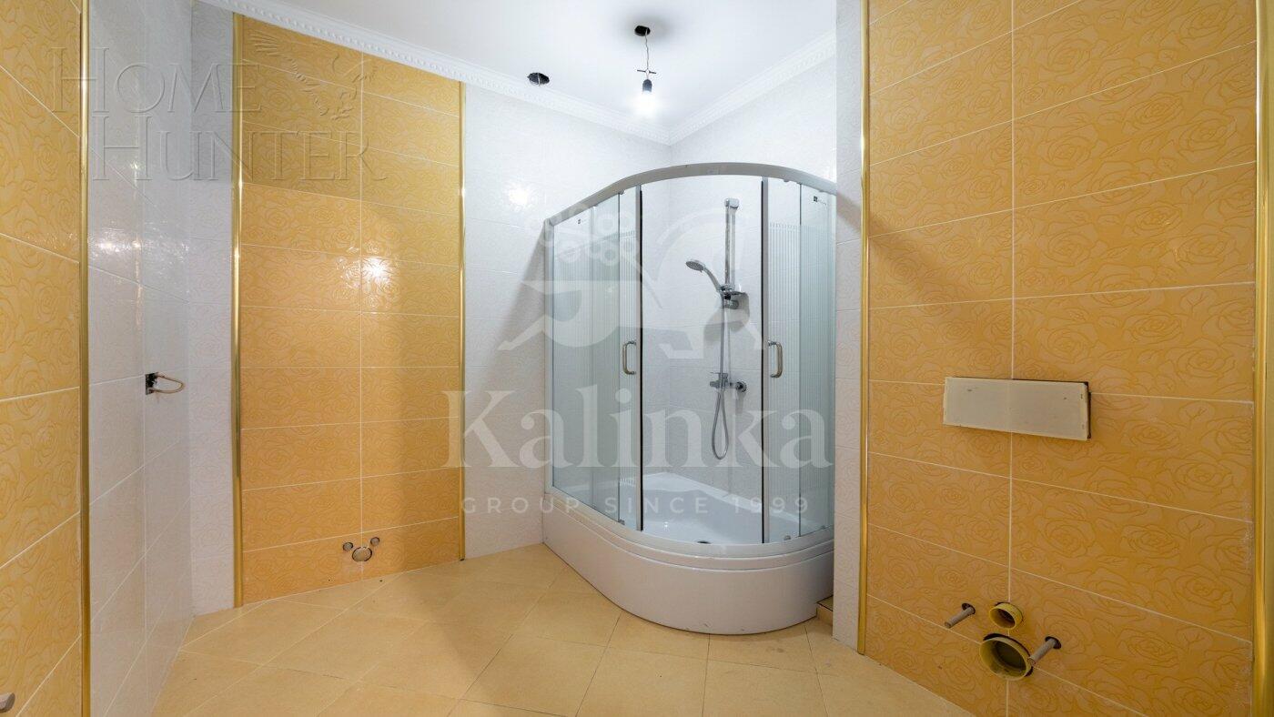 2-этажный коттедж 1 000 м² с отделкой