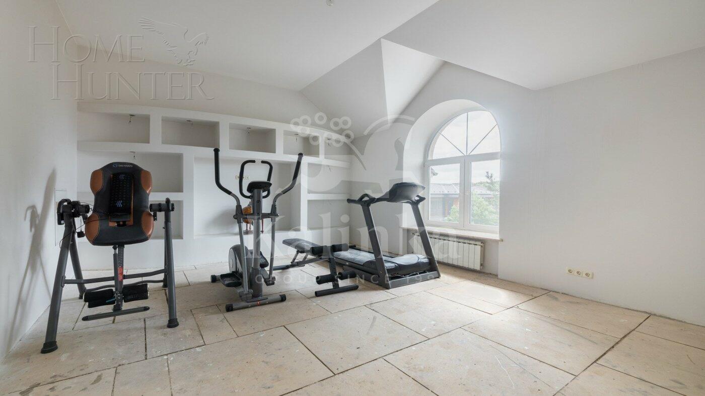 2-этажный коттедж 1 000 м² с отделкой